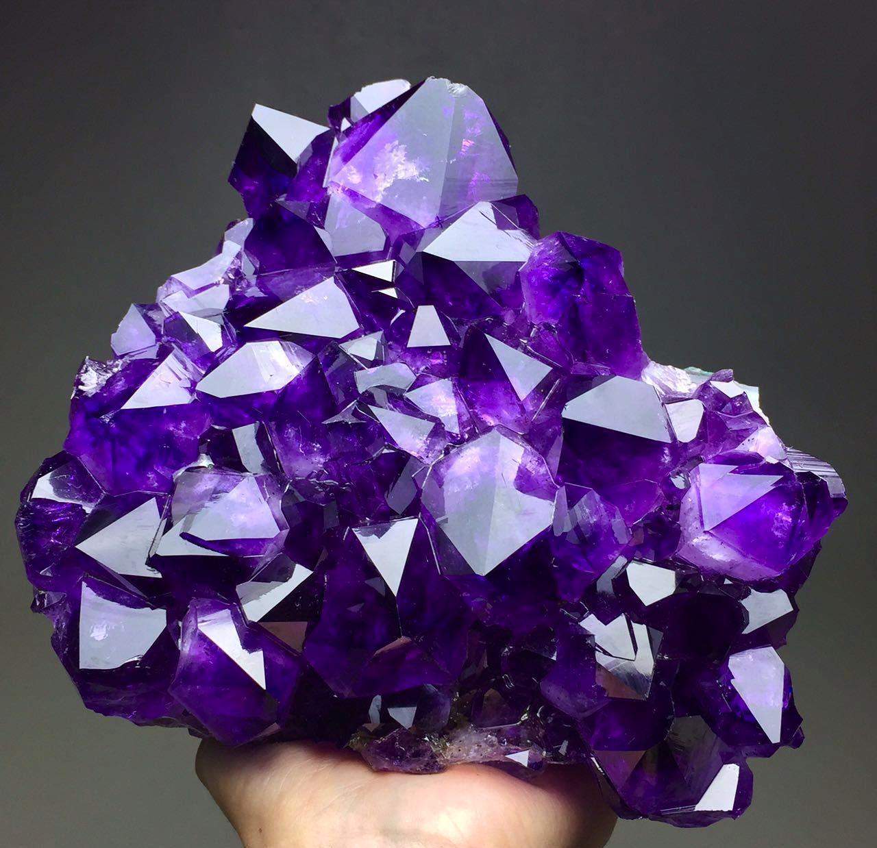 Different shades 2025 of amethyst